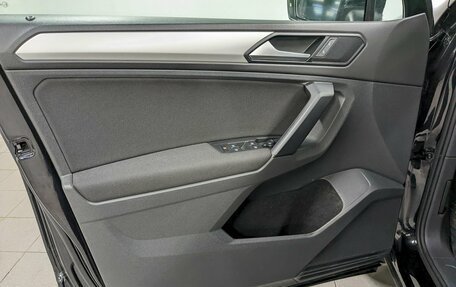 Volkswagen Tiguan II, 2019 год, 2 240 000 рублей, 11 фотография