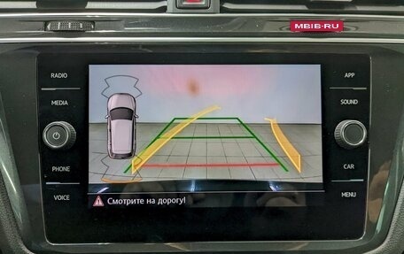 Volkswagen Tiguan II, 2019 год, 2 240 000 рублей, 29 фотография