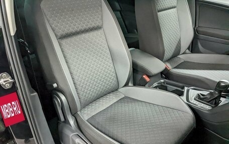 Volkswagen Tiguan II, 2019 год, 2 240 000 рублей, 21 фотография