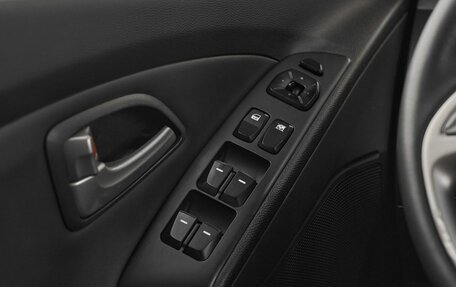 Hyundai ix35 I рестайлинг, 2012 год, 999 000 рублей, 11 фотография