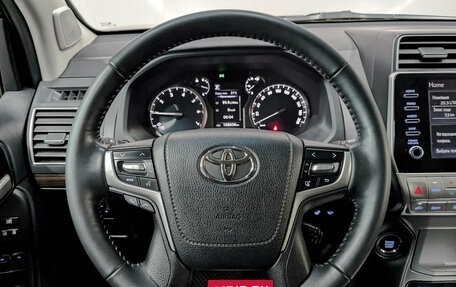 Toyota Land Cruiser Prado 150 рестайлинг 2, 2021 год, 6 590 000 рублей, 20 фотография