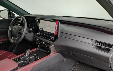Lexus RX IV рестайлинг, 2023 год, 7 580 000 рублей, 13 фотография