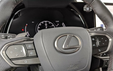 Lexus RX IV рестайлинг, 2023 год, 7 580 000 рублей, 26 фотография