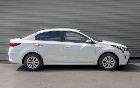 KIA Rio IV, 2021 год, 1 395 000 рублей, 4 фотография