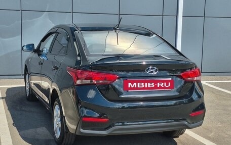 Hyundai Solaris II рестайлинг, 2018 год, 975 000 рублей, 5 фотография