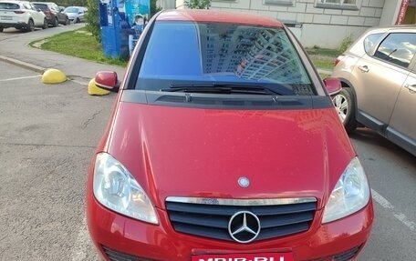 Mercedes-Benz A-Класс, 2012 год, 1 050 000 рублей, 1 фотография