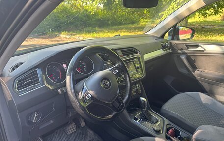 Volkswagen Tiguan II, 2018 год, 2 096 000 рублей, 9 фотография