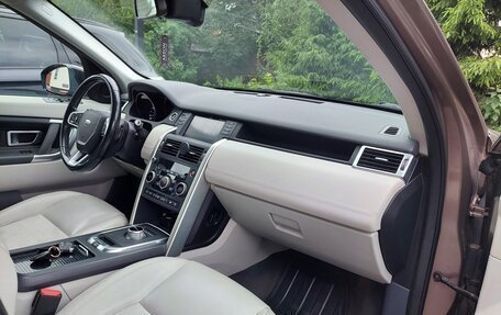 Land Rover Discovery Sport I рестайлинг, 2015 год, 2 200 000 рублей, 6 фотография