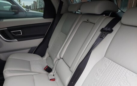 Land Rover Discovery Sport I рестайлинг, 2015 год, 2 200 000 рублей, 10 фотография