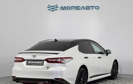 Toyota Camry, 2021 год, 3 800 000 рублей, 5 фотография
