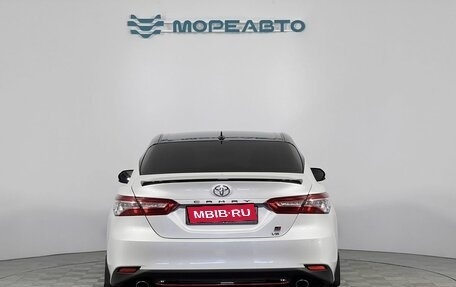Toyota Camry, 2021 год, 3 800 000 рублей, 6 фотография