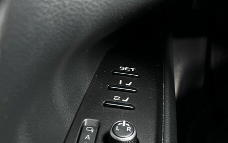 Toyota Camry, 2021 год, 3 800 000 рублей, 26 фотография