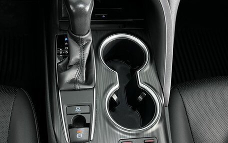 Toyota Camry, 2021 год, 3 800 000 рублей, 20 фотография