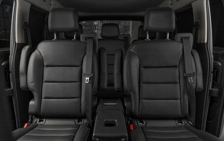 Peugeot Traveller I, 2018 год, 2 699 000 рублей, 17 фотография