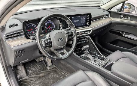 KIA K5, 2021 год, 2 420 000 рублей, 16 фотография