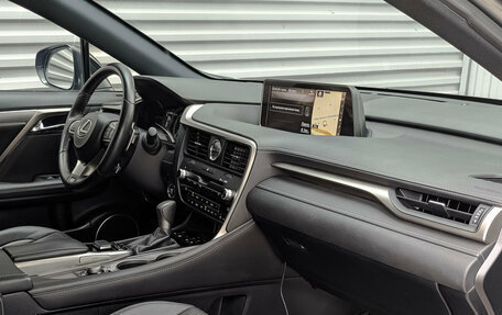 Lexus RX IV рестайлинг, 2019 год, 3 990 000 рублей, 13 фотография
