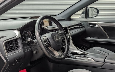 Lexus RX IV рестайлинг, 2019 год, 3 990 000 рублей, 15 фотография