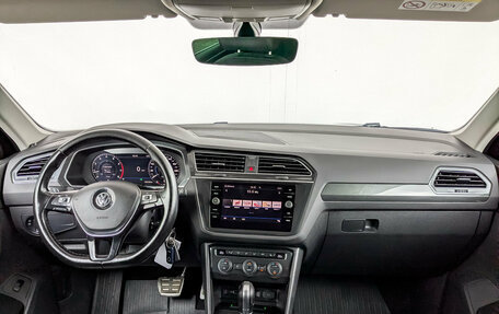 Volkswagen Tiguan II, 2018 год, 2 355 000 рублей, 14 фотография