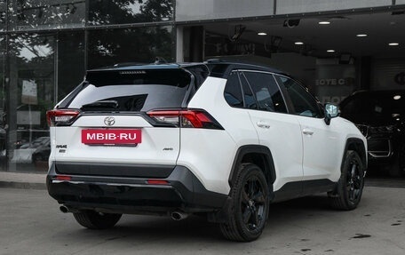 Toyota RAV4, 2021 год, 3 320 000 рублей, 4 фотография