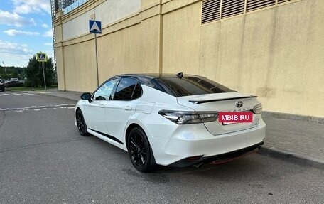 Toyota Camry, 2021 год, 3 800 000 рублей, 5 фотография