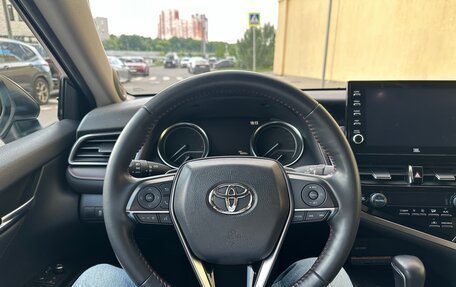 Toyota Camry, 2021 год, 3 800 000 рублей, 10 фотография