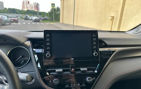 Toyota Camry, 2021 год, 3 800 000 рублей, 12 фотография