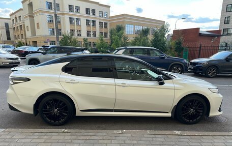 Toyota Camry, 2021 год, 3 800 000 рублей, 7 фотография