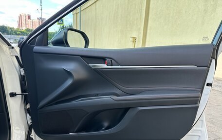 Toyota Camry, 2021 год, 3 800 000 рублей, 13 фотография