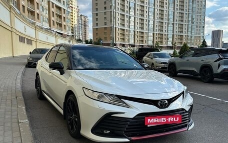 Toyota Camry, 2021 год, 3 800 000 рублей, 8 фотография
