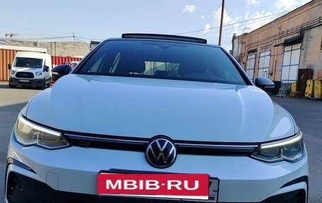 Volkswagen Golf VIII, 2022 год, 2 650 000 рублей, 8 фотография