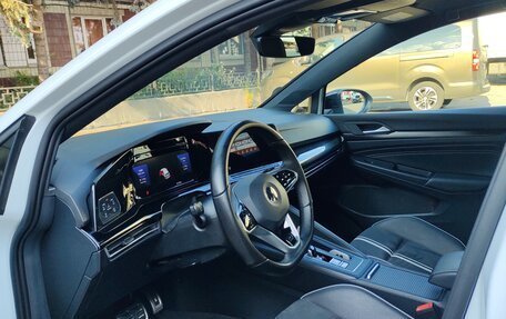 Volkswagen Golf VIII, 2022 год, 2 650 000 рублей, 13 фотография