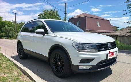 Volkswagen Tiguan II, 2017 год, 1 750 000 рублей, 2 фотография