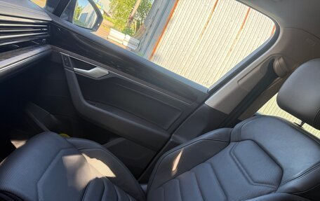 Volkswagen Touareg III, 2022 год, 6 100 000 рублей, 16 фотография