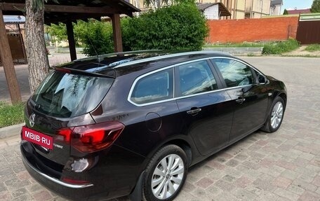 Opel Astra J, 2014 год, 785 000 рублей, 6 фотография