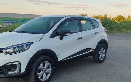 Renault Kaptur I рестайлинг, 2018 год, 1 050 000 рублей, 3 фотография