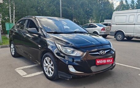 Hyundai Solaris II рестайлинг, 2012 год, 650 000 рублей, 2 фотография