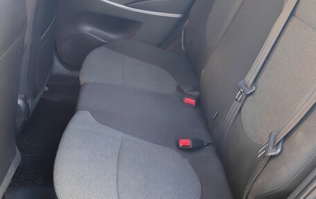 Hyundai Solaris II рестайлинг, 2012 год, 650 000 рублей, 9 фотография