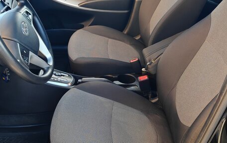 Hyundai Solaris II рестайлинг, 2012 год, 650 000 рублей, 8 фотография