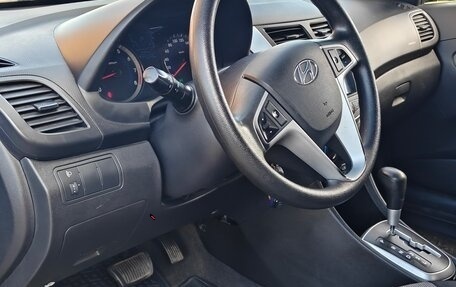 Hyundai Solaris II рестайлинг, 2012 год, 650 000 рублей, 10 фотография