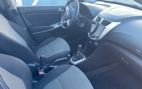 Hyundai Solaris II рестайлинг, 2012 год, 650 000 рублей, 11 фотография