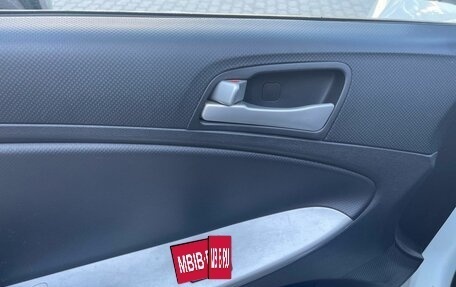 Hyundai Solaris II рестайлинг, 2012 год, 650 000 рублей, 12 фотография