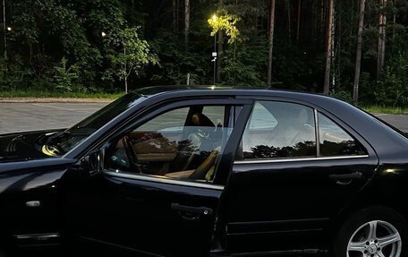 Mercedes-Benz E-Класс, 1998 год, 510 000 рублей, 4 фотография