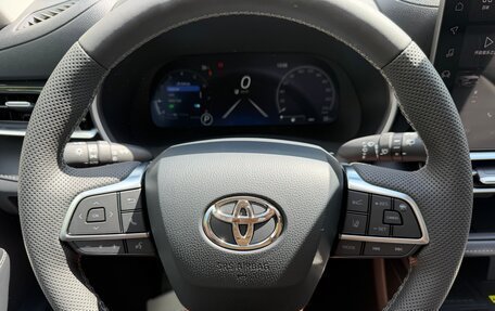 Toyota Highlander, 2026 год, 5 330 000 рублей, 18 фотография