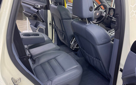 Porsche Cayenne III, 2010 год, 6 900 000 рублей, 16 фотография