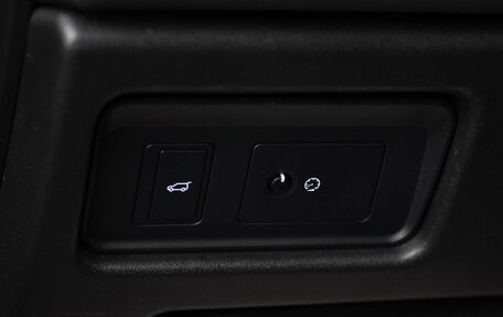 Land Rover Discovery Sport I рестайлинг, 2017 год, 2 387 077 рублей, 16 фотография
