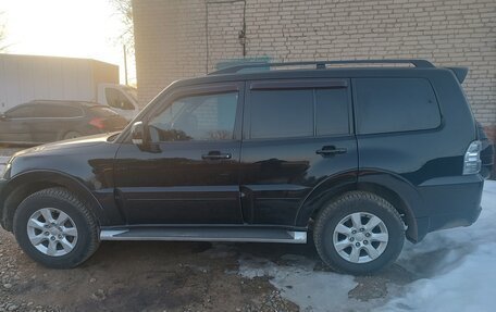 Mitsubishi Pajero IV, 2011 год, 2 000 000 рублей, 4 фотография