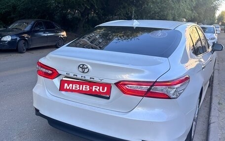Toyota Camry, 2019 год, 2 150 000 рублей, 5 фотография