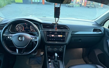 Volkswagen Tiguan II, 2018 год, 2 700 000 рублей, 3 фотография