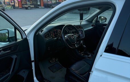 Volkswagen Tiguan II, 2018 год, 2 700 000 рублей, 12 фотография