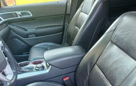 Ford Explorer VI, 2011 год, 1 475 000 рублей, 5 фотография